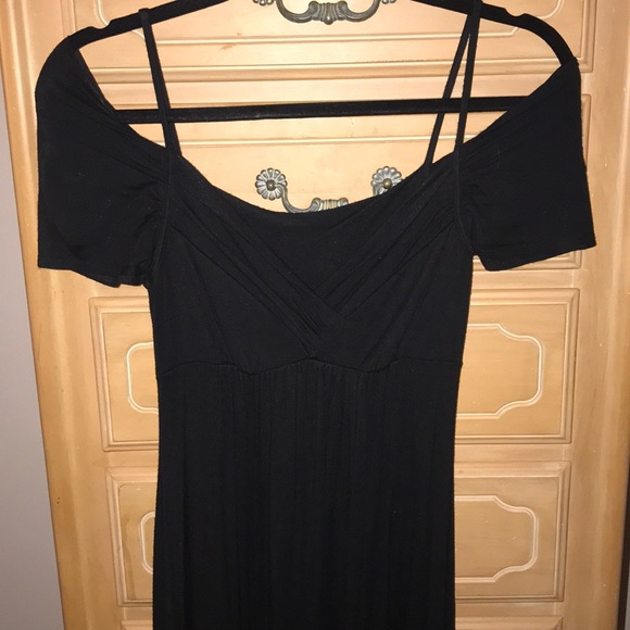 Black Dress - Picture 3 of 3